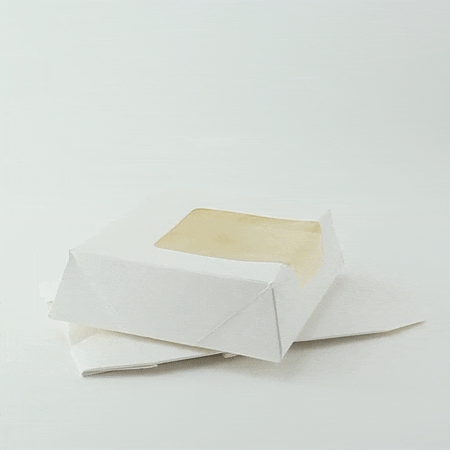 Scatola da pasticceria in cartone bianco con coperchio a finestra in incorporato 140x140mm H40mm