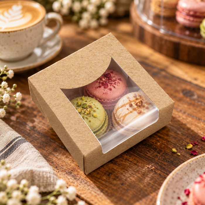 Scatola da pasticceria in cartone kraft con coperchio a finestra in PLA incorporato - 10 cm x 10 cm x 4 cm - 50 pezzi