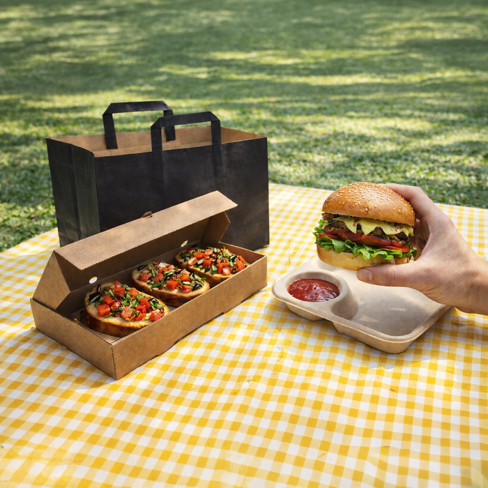 Vaschetta in polpa di canna da zucchero scura con vano salsa - 850 ml - 21,8 cm x 16,5 cm x 4,5 cm - 50 pezzi