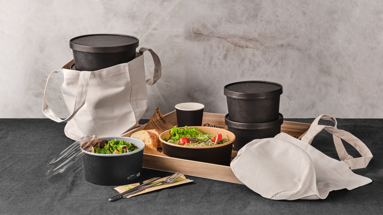 Insalatiera Buckaty in cartone nero e interno kraft antiunto (C/PAP 81) - 480 ml - Ø 15 cm - H 4,5 cm - 45 pezzi
