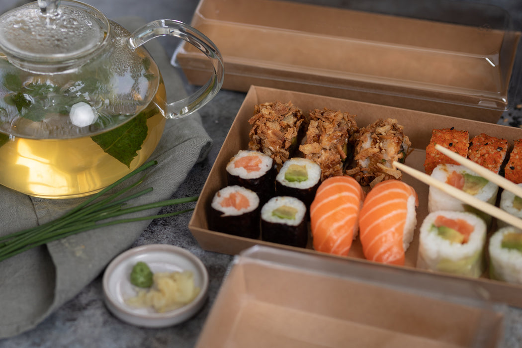 Vaschetta sushi in cartone kraft + cop PET (C/PAP81 + PET1) - 20,9 cm x 7,8 cm x 2,5 cm - 50 pezzi